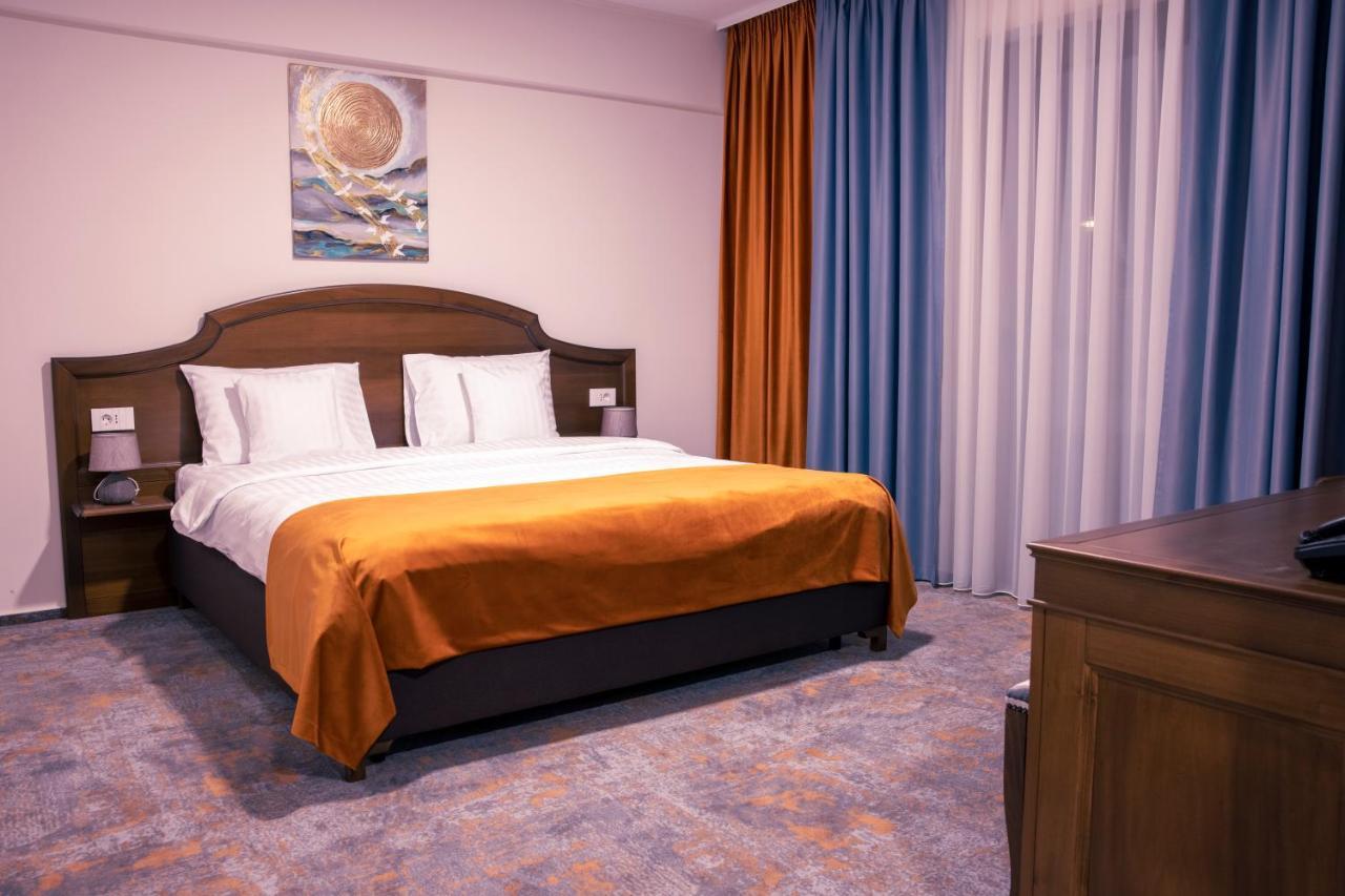 Hotel Aura Unirii Άλμπα Ιούλια Εξωτερικό φωτογραφία