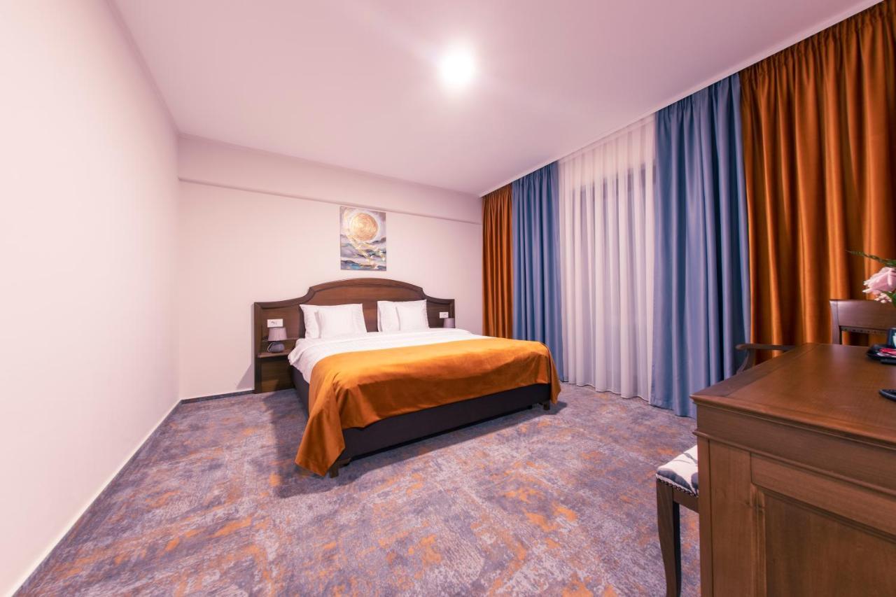 Hotel Aura Unirii Άλμπα Ιούλια Εξωτερικό φωτογραφία